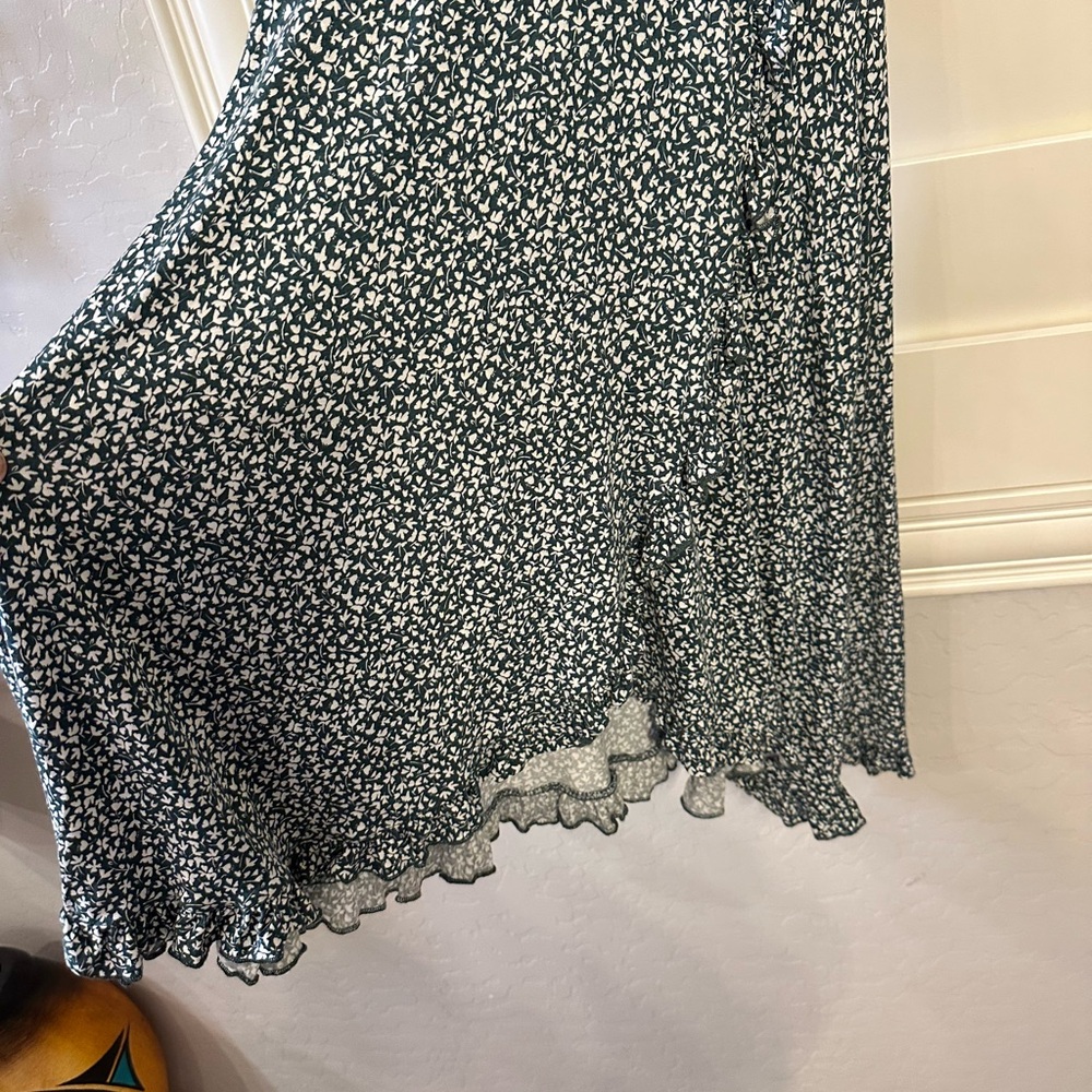 Pull&Bear Green Mini Dress with White Floral Print - Picture 10 of 16